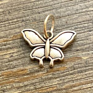 5/$10❤️❤️❤️NEW TIBETAN SILVER BUTTERFLY CHARM PENDANT